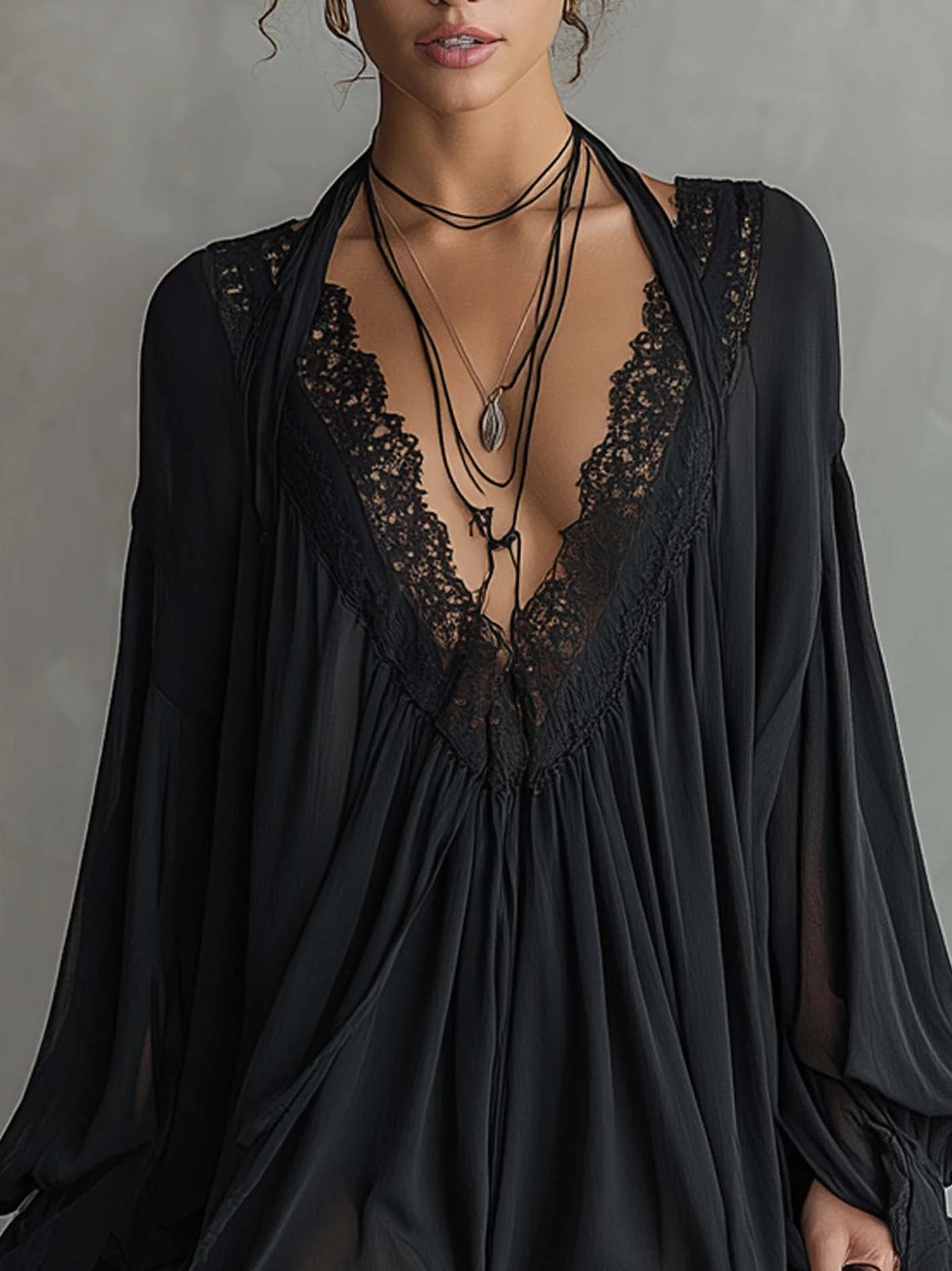 Giulia | Miniabito nero con pizzo