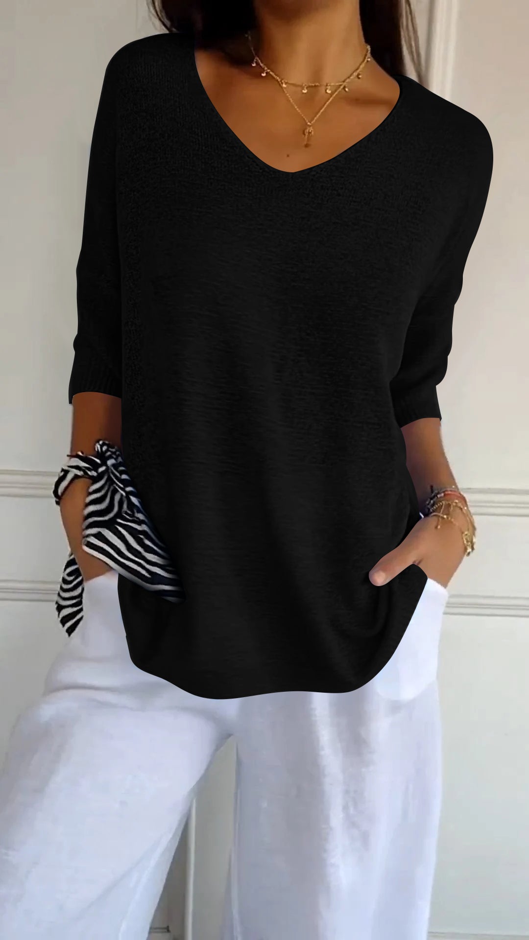 Jill | Top atemporal con cuello en V