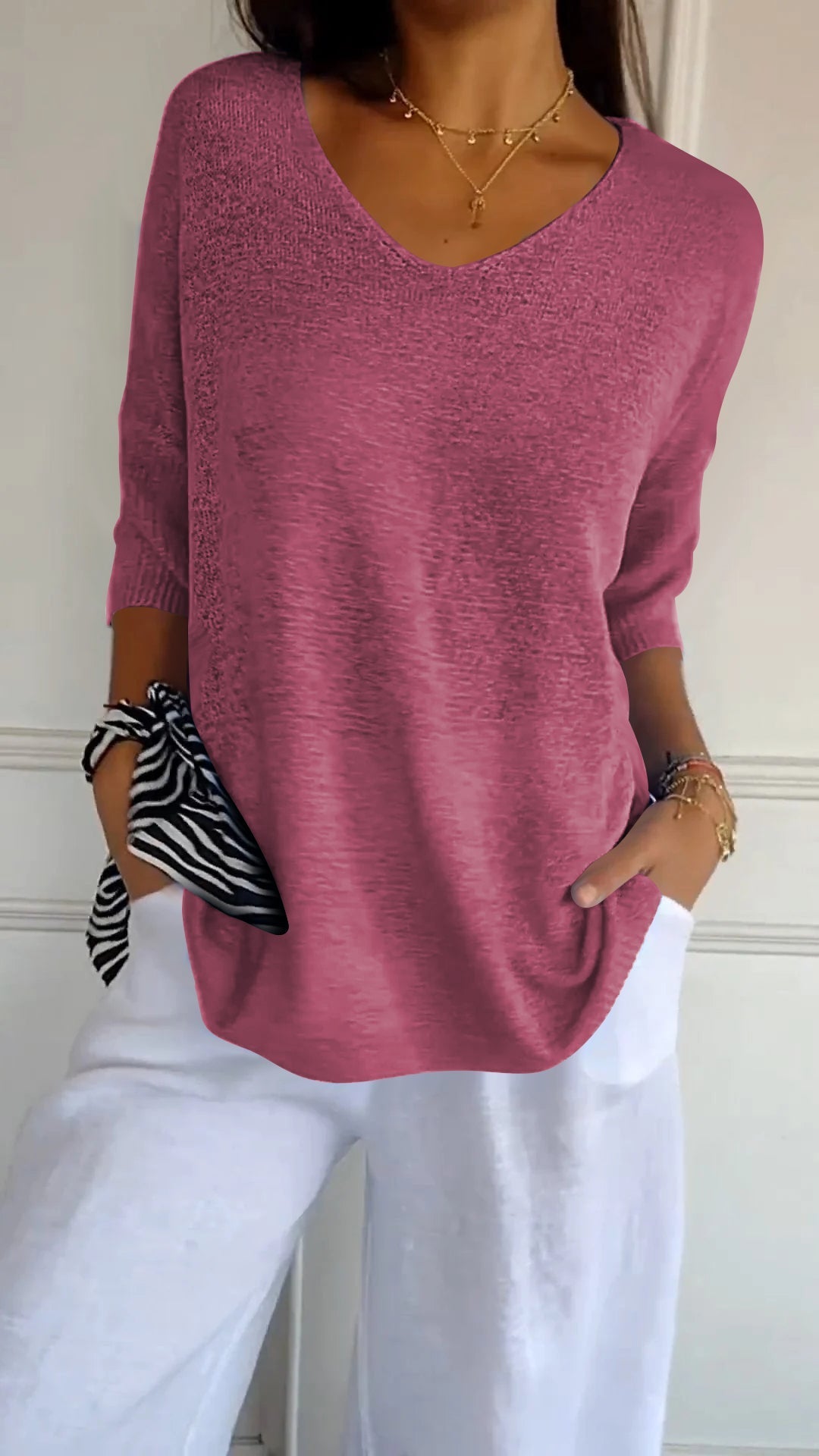 Jill | Top atemporal con cuello en V