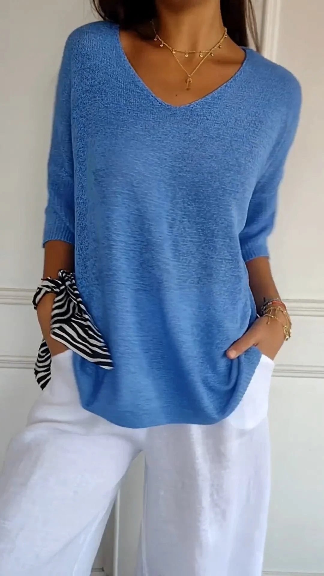Jill | Top atemporal con cuello en V