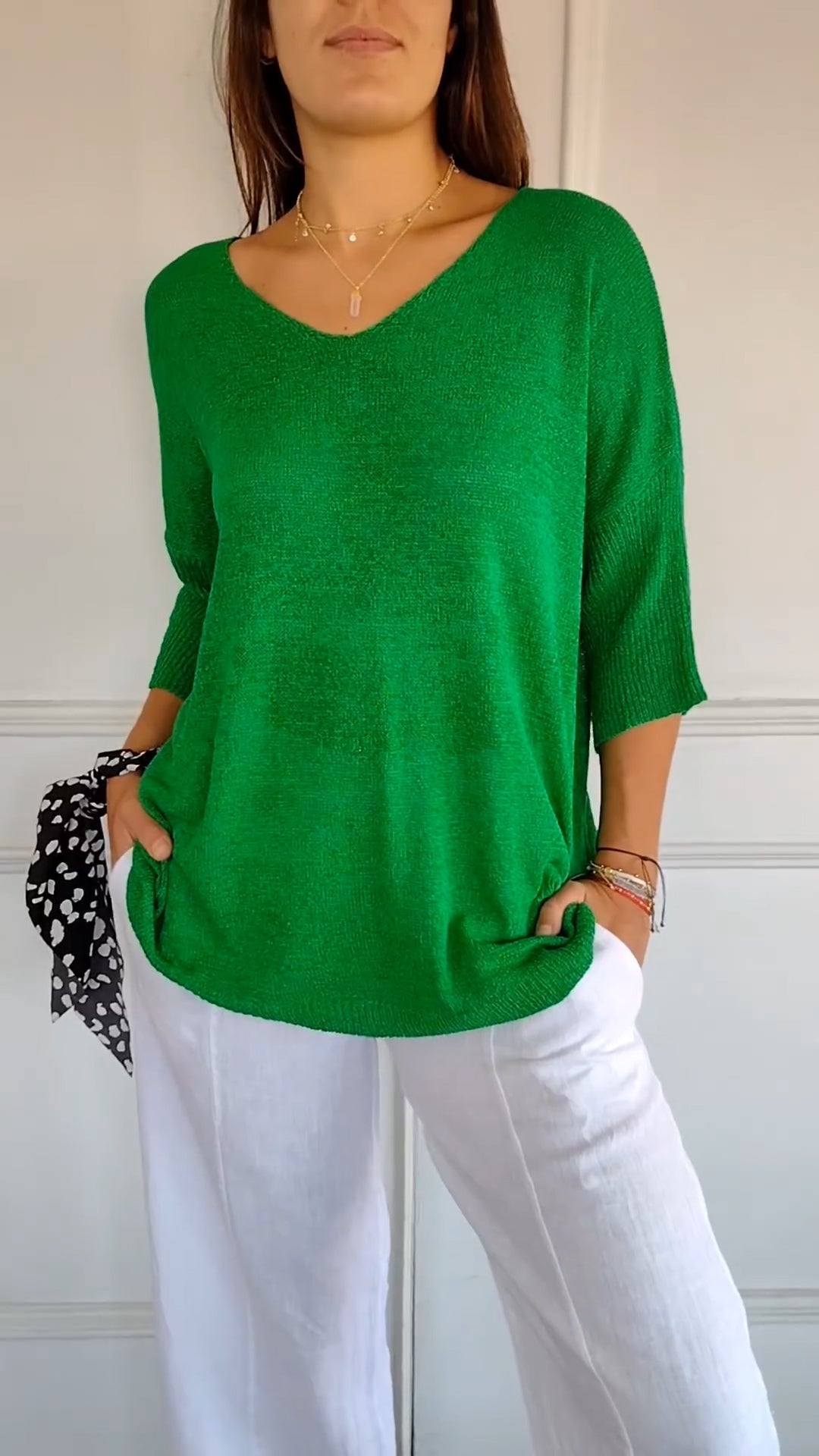 Jill | Top atemporal con cuello en V