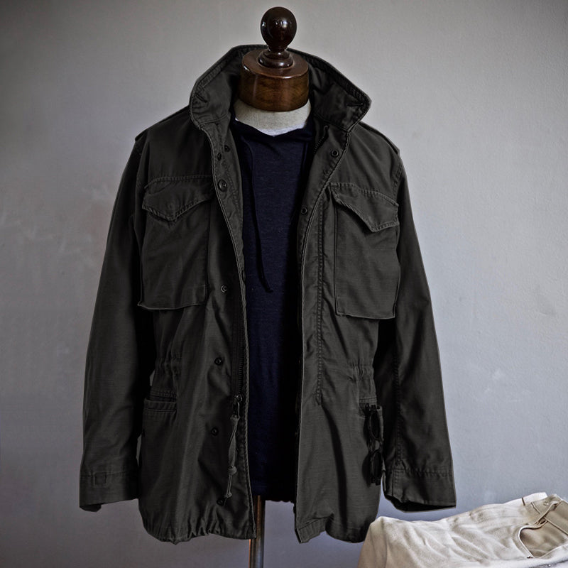 Giacca Militare da Uomo con Stile e Taglio Strutturato