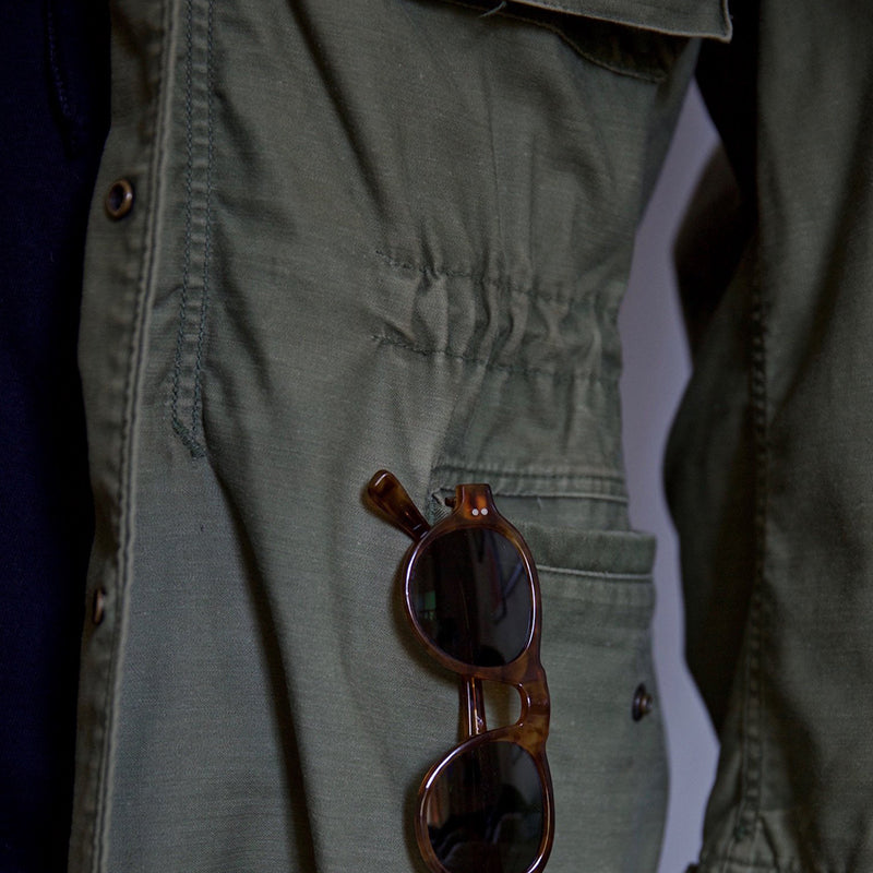Giacca Militare da Uomo con Stile e Taglio Strutturato