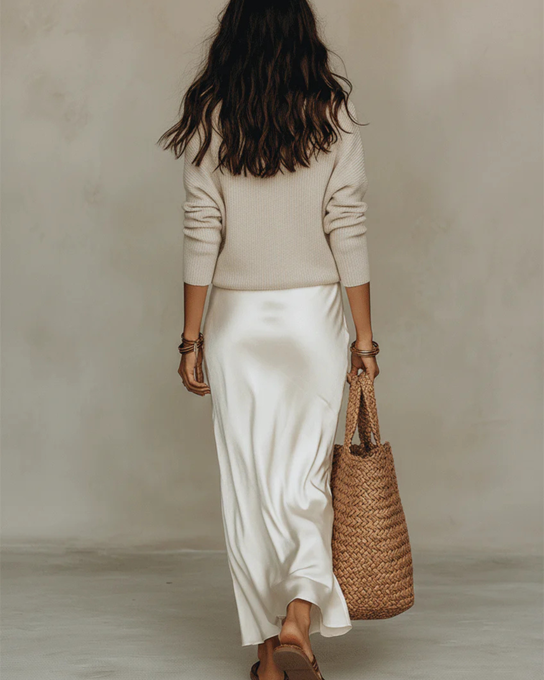Anaïs – Elegante abito midi in raso