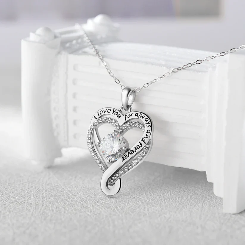 ROMA | COLLAR CORAZÓN CON MENSAJE