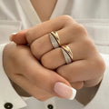 LENA | ANILLO CRUZADO CON CIRCONITAS