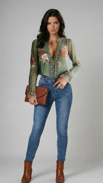Rocío · Blusa floreale bohémien con pizzo