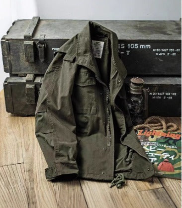 Giacca Militare da Uomo con Stile e Taglio Strutturato