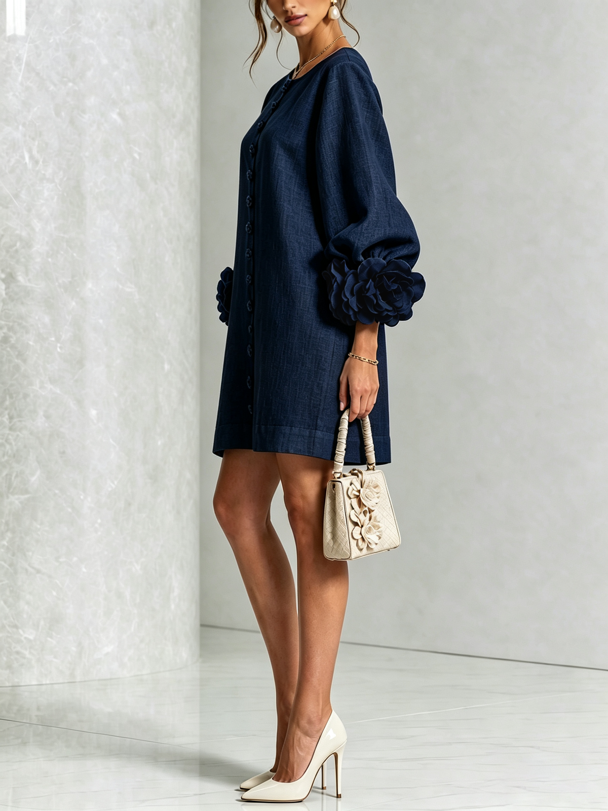 FRANCESCA | MINIABITO BLU NAVY A FIORI CON BOTTONI E POLSINI DECORATI