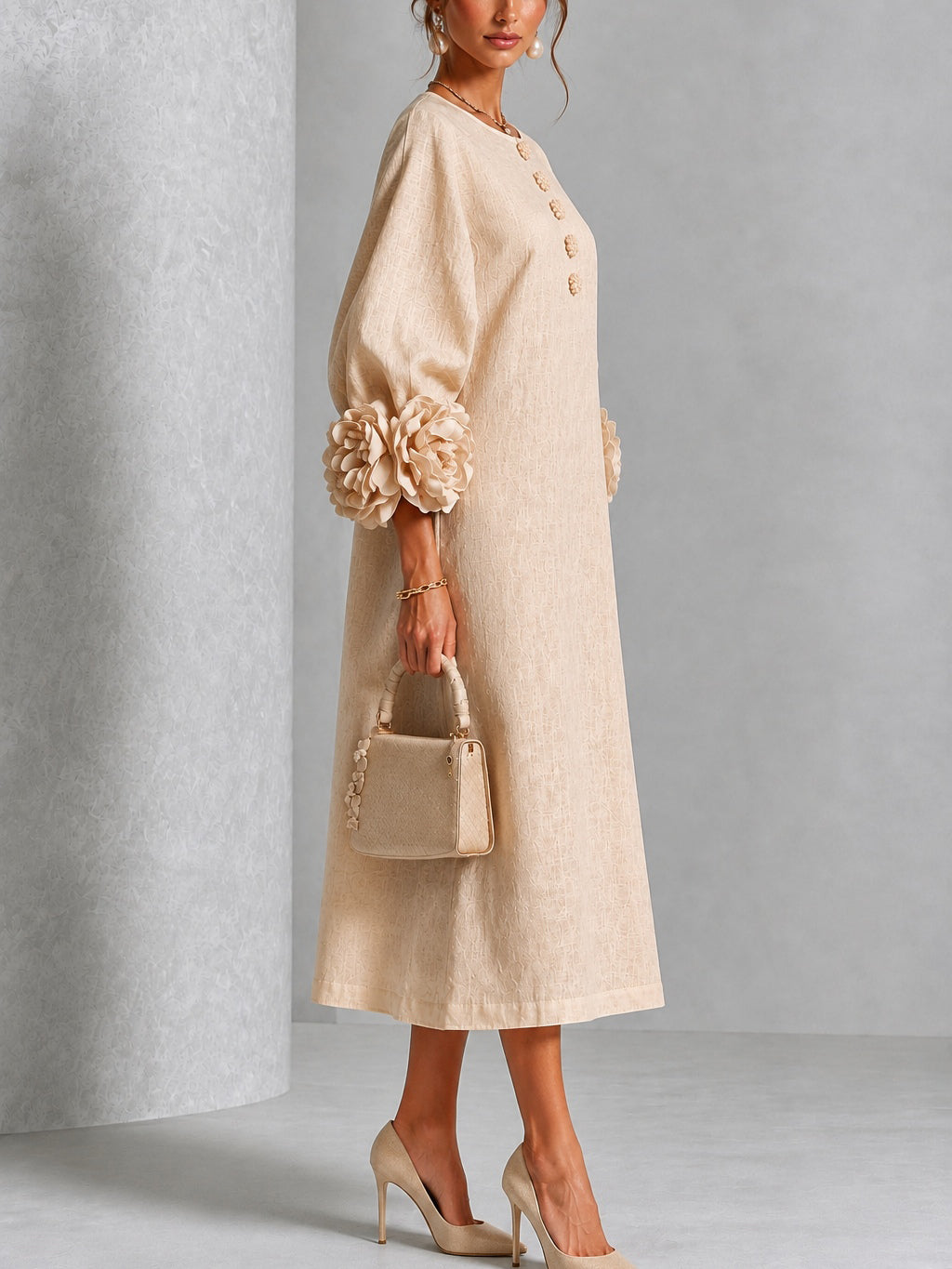 Giorgia | Abito midi a fiori con bottoni e polsini decorativi