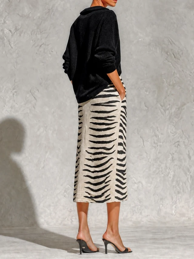 Blanca™ | Completo Due Pezzi Top Nero con Colletto e Gonna Midi Zebra