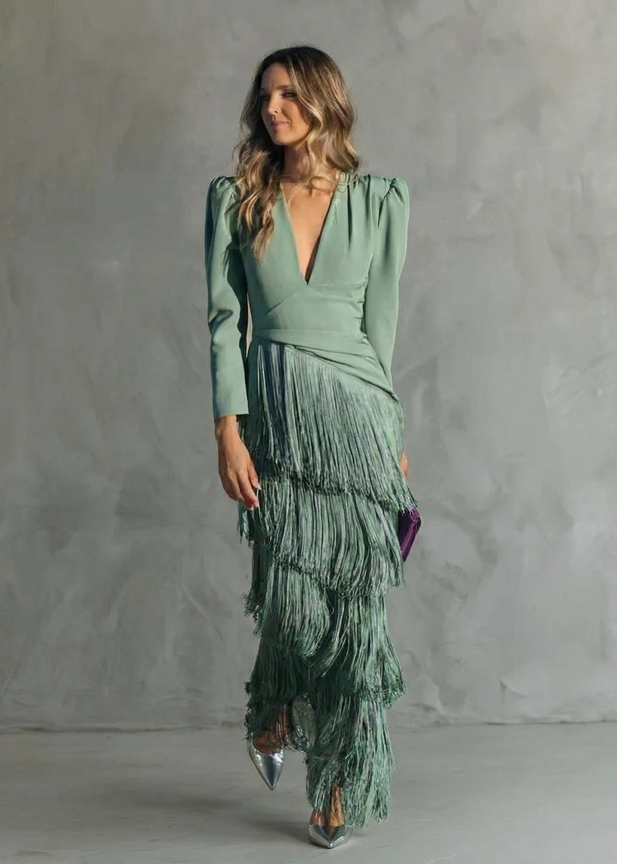 Clara | Vestido elegante con mangas de flecos