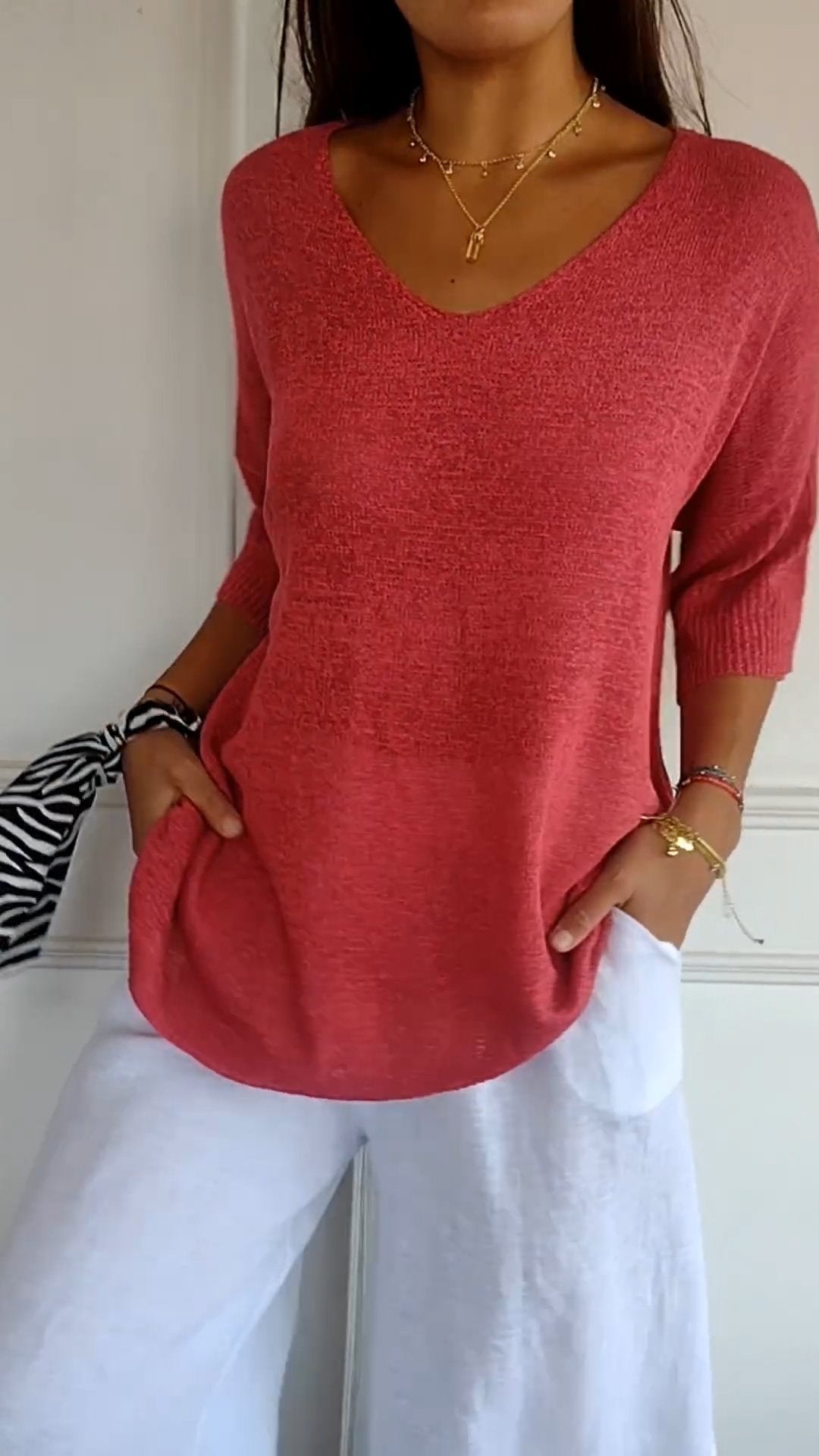 Jill | Top atemporal con cuello en V