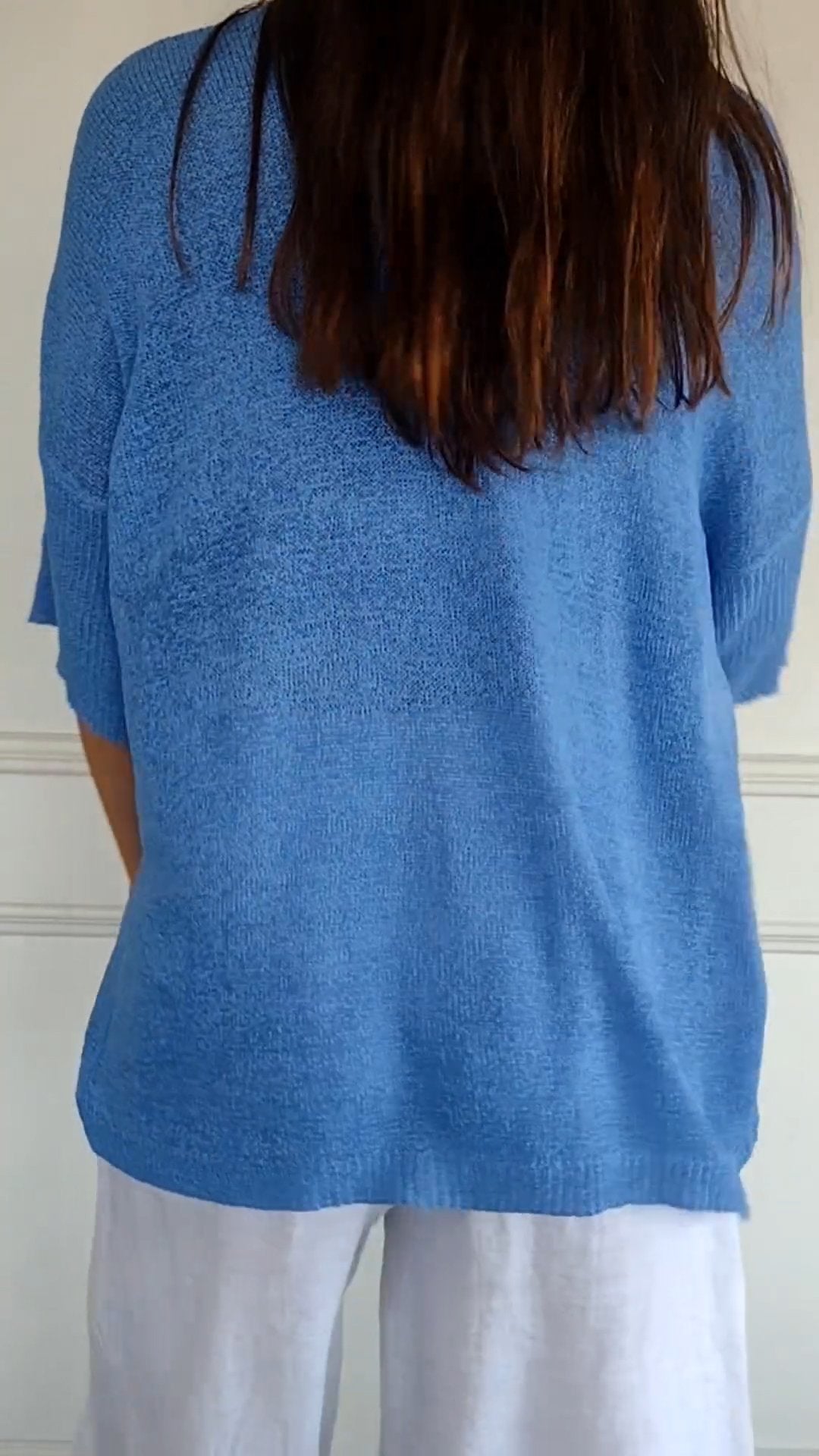 Jill | Top atemporal con cuello en V